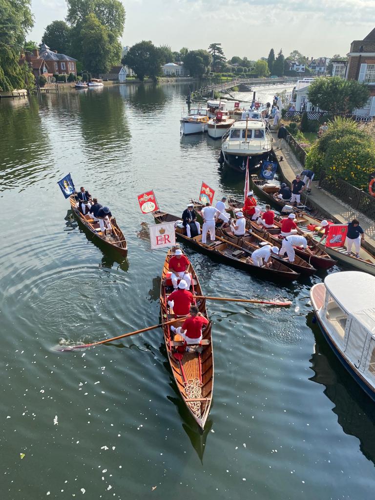 Swan Upping Returns Marlow Town Council
